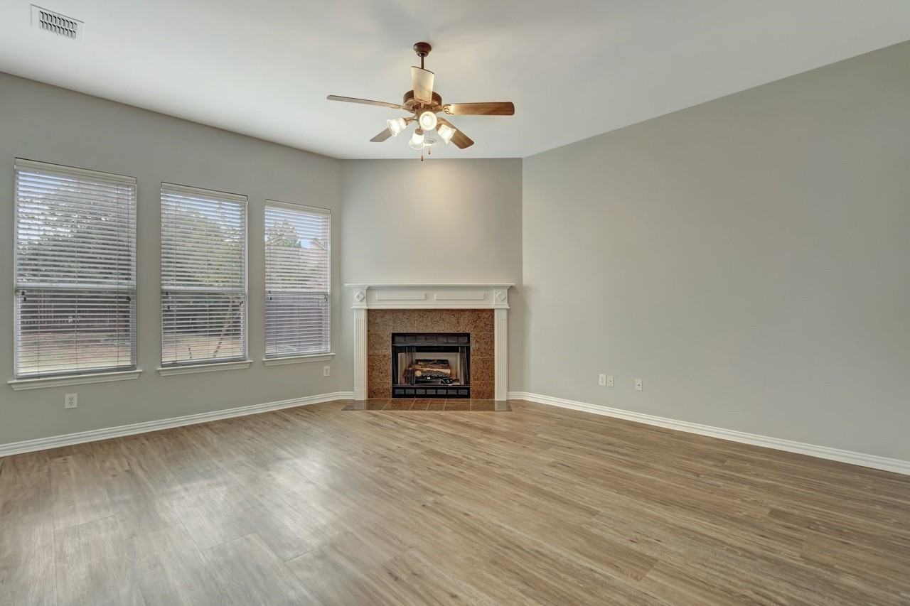 210 Red Bluff Dr - Photo 5 of 34