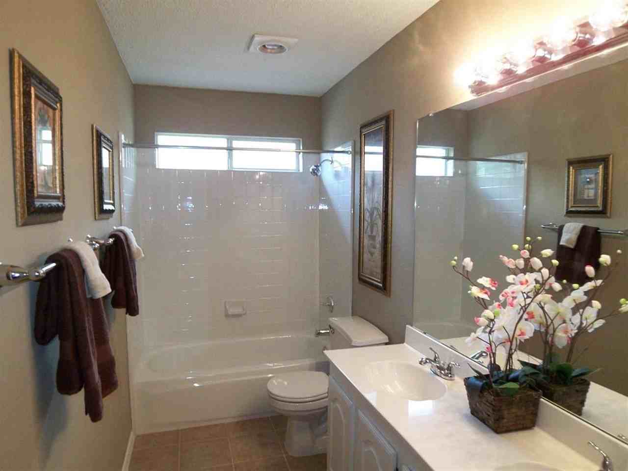 11613 Alexandria Dr - Photo 6 of 26