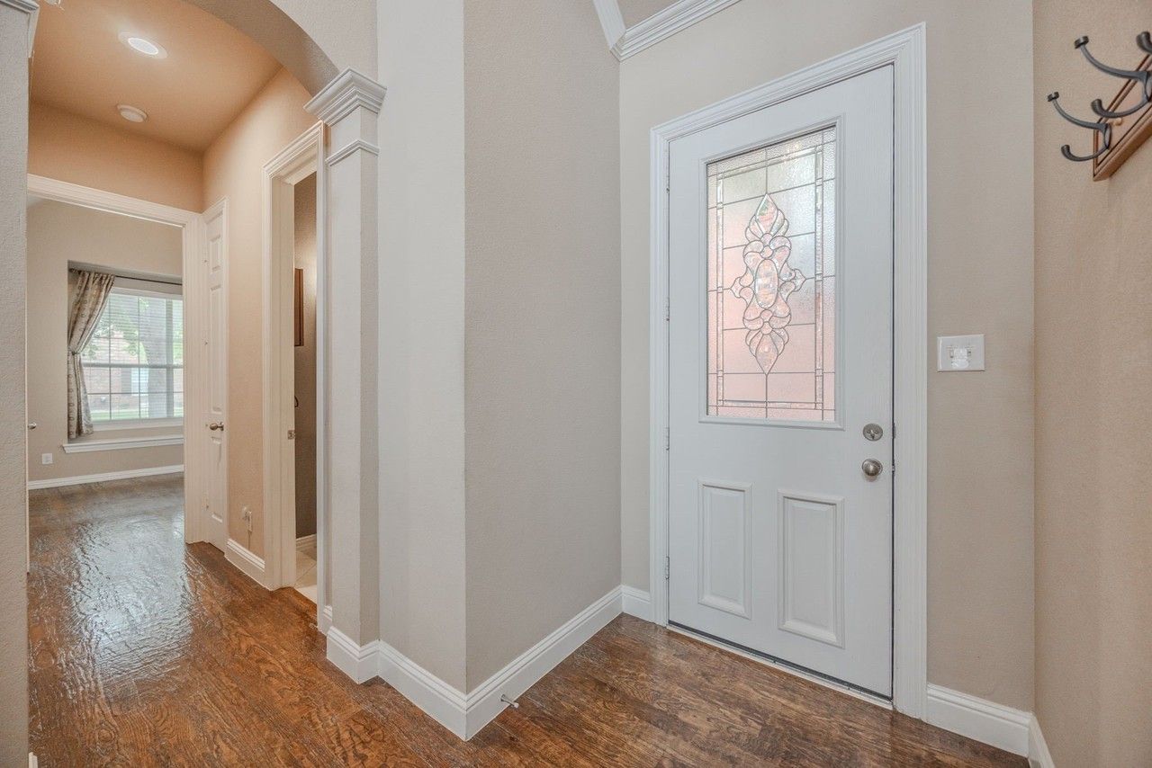 2200 Stone Creek Dr - Photo 4 of 28