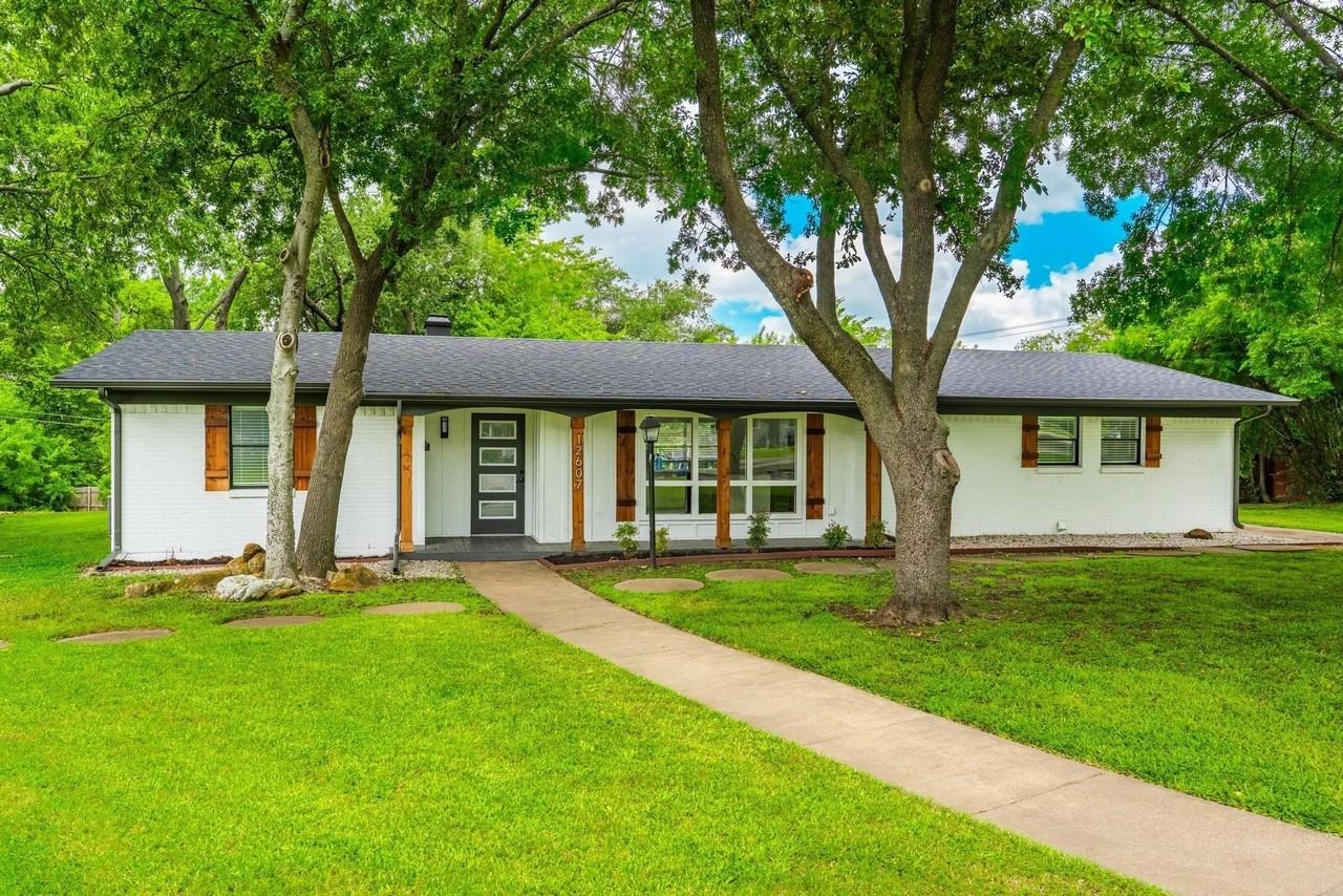12607 Gaslite Cir - Photo 3 of 31