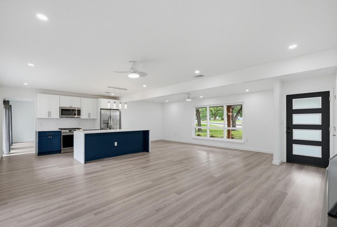 12607 Gaslite Cir - Photo 5 of 31