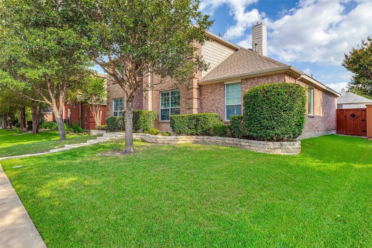 5925 Pine Meadow Ln - Photo 2 of 27