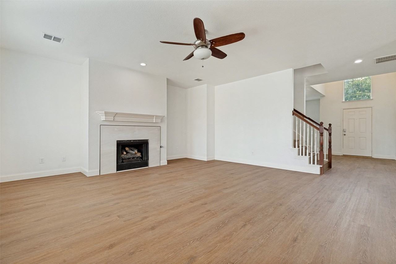 5925 Pine Meadow Ln - Photo 6 of 27