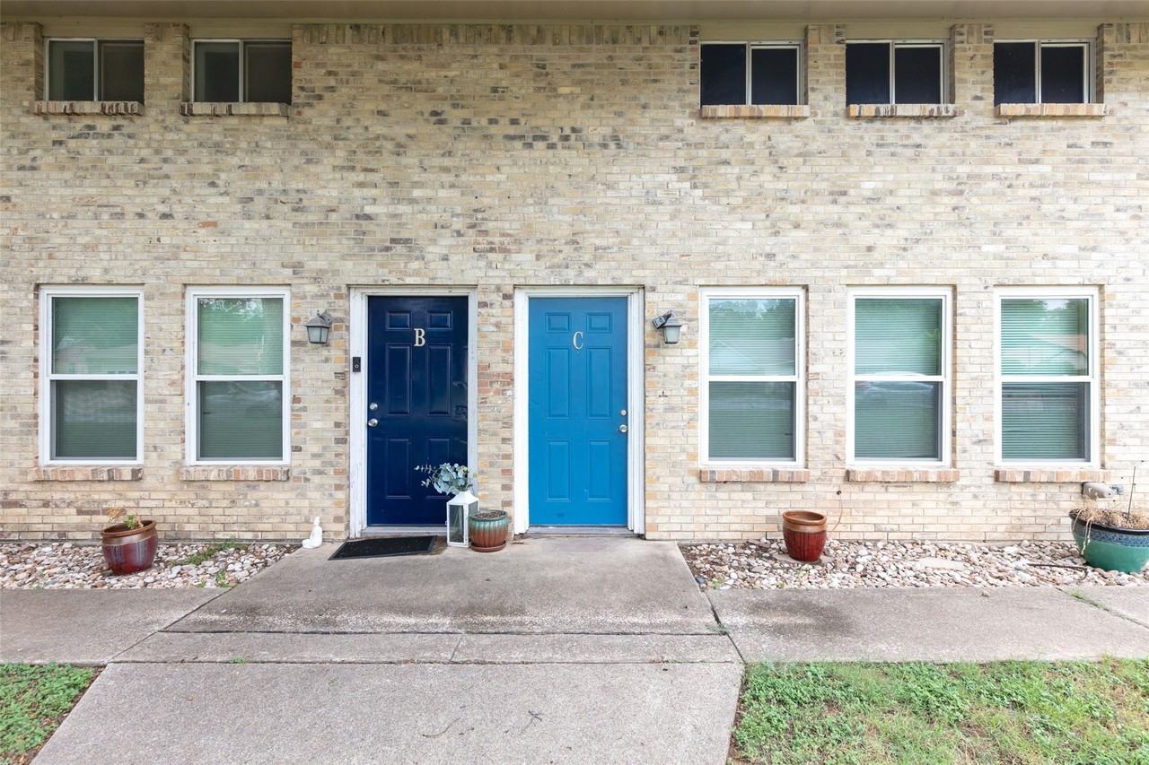 1140 Tyra Ln #C - Photo 2 of 21