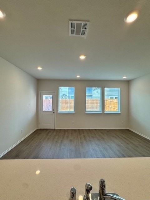 212 Arbor Dr - Photo 5 of 22