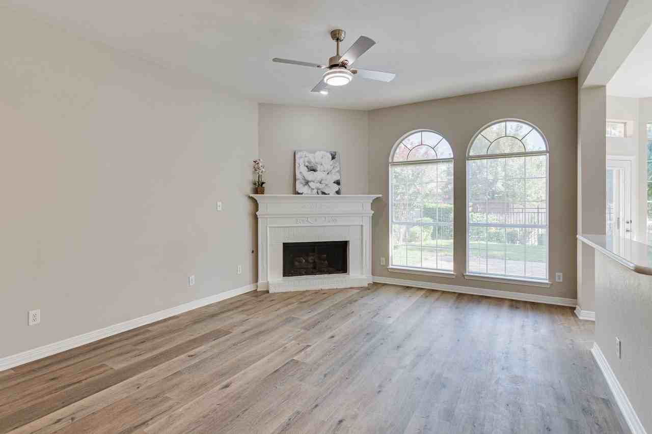 145 Hearthwood Dr - Photo 5 of 26