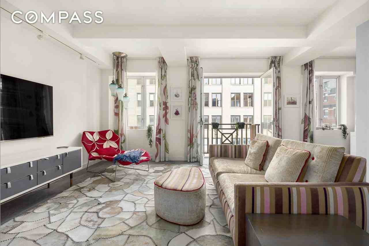 82 University Pl #7 - Photo 2 of 12