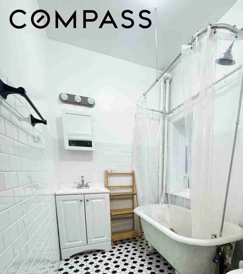 574 7th St #40 - Photo 6 of 6