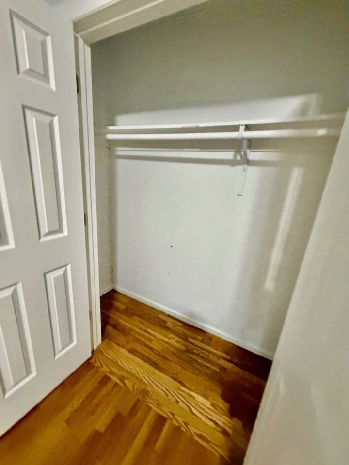 115 Stonelea Pl - Photo 3 of 9