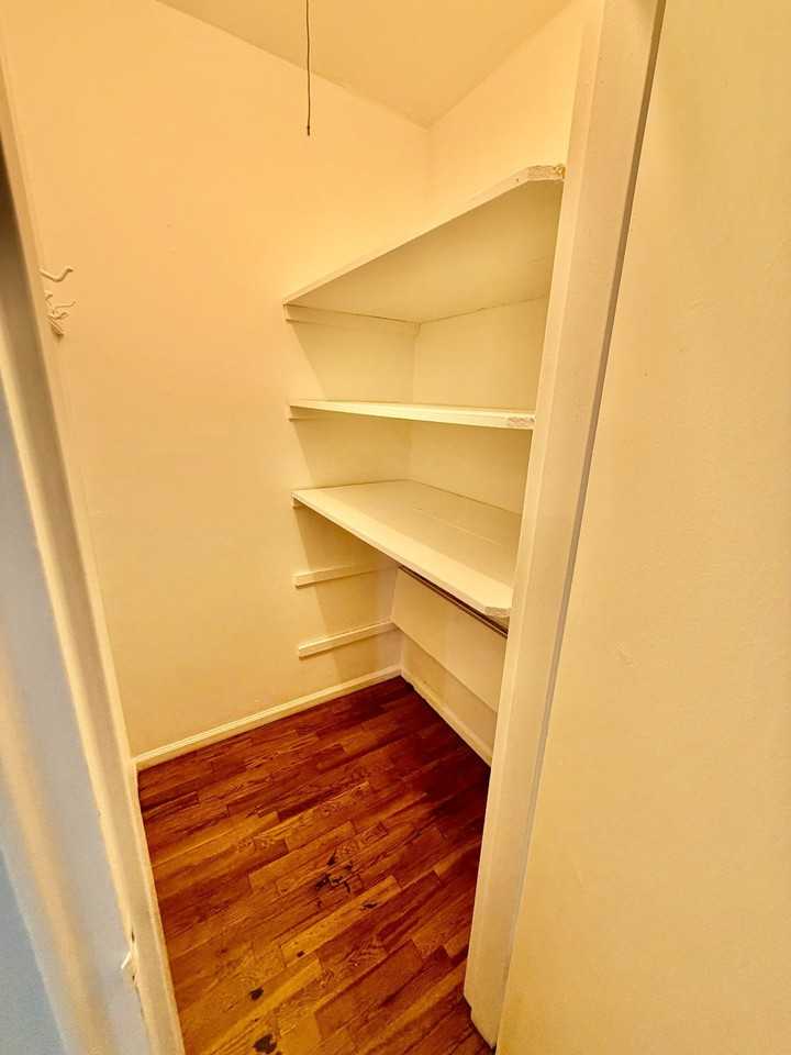 115 Stonelea Pl - Photo 6 of 9