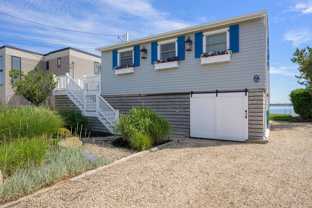 404 Dune Rd - Photo 1 of 1