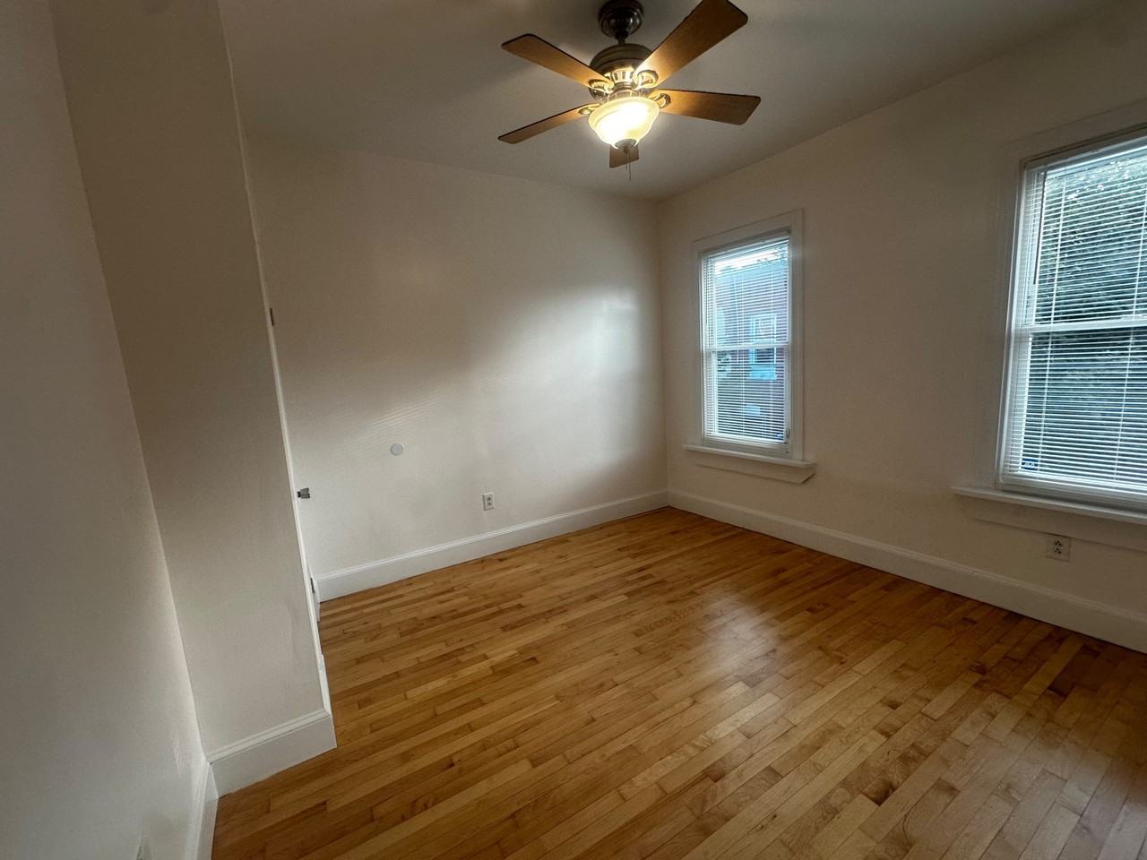 315 N Holly St #1 - Photo 3 of 16