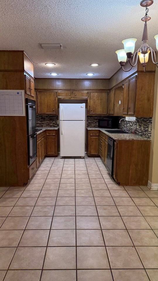 2602 Wydewood Dr - Photo 5 of 26