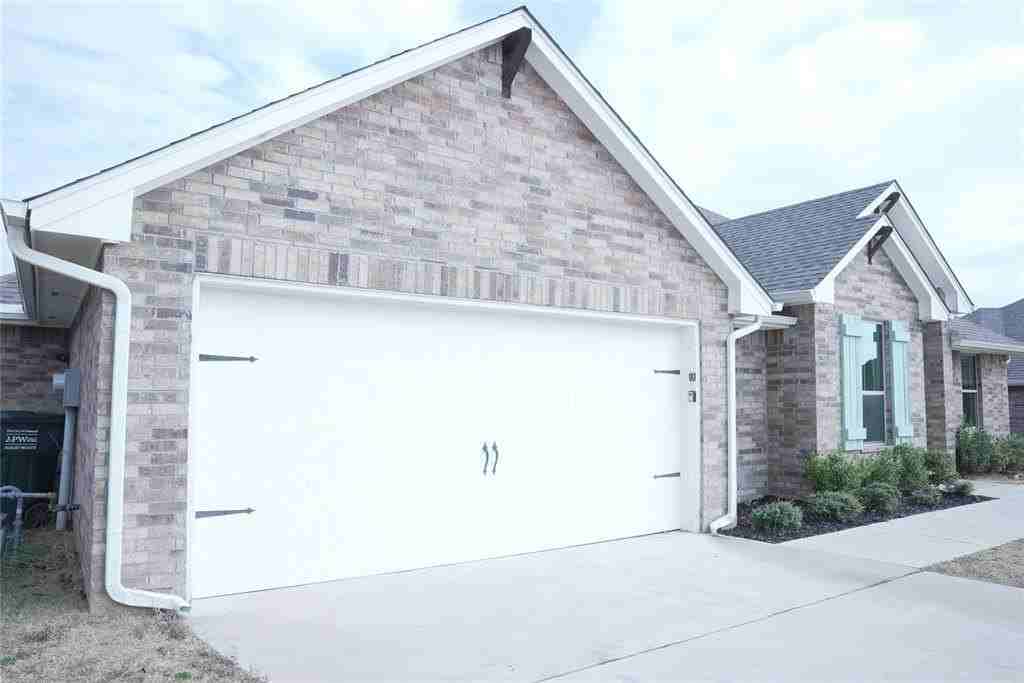 5216 Bing Cir - Photo 4 of 46