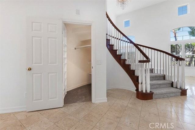 901 Spring Tide Dr - Photo 2 of 8