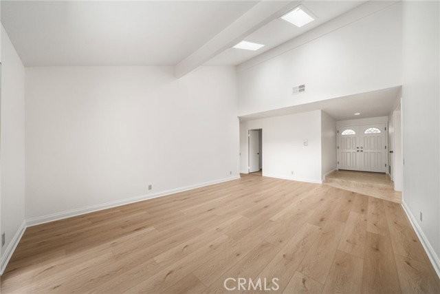 24382 Macedo Dr - Photo 6 of 8