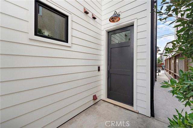 434 Goldenrod Ave #1-2 - Photo 2 of 8