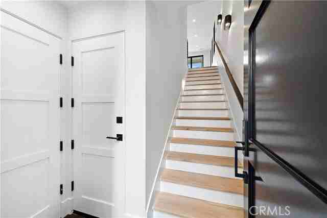 434 Goldenrod Ave #1-2 - Photo 3 of 8