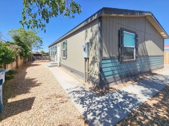 840 S Navajo Dr - Photo 2 of 15