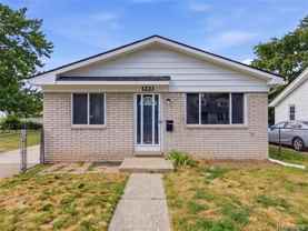 1221 E Granet Ave - Photo 1 of 1