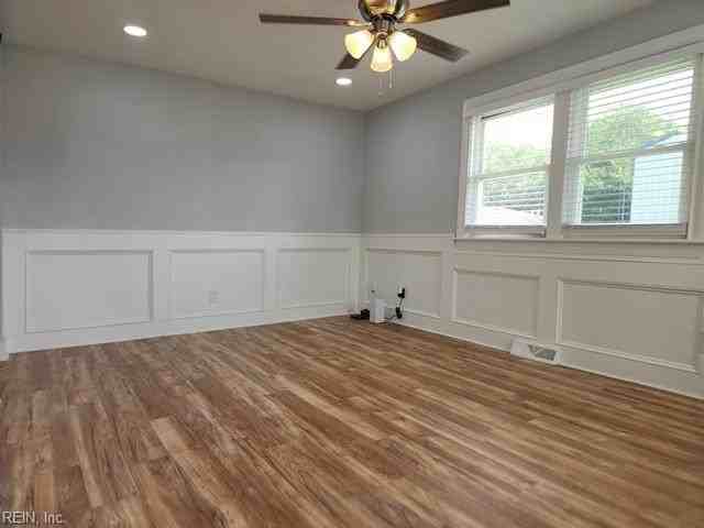 2517 Chestnut St - Photo 4 of 28