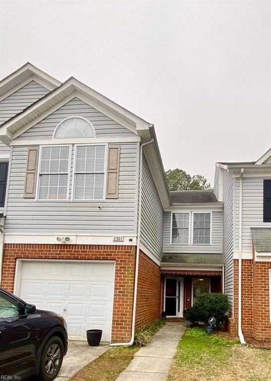 2307 Charing Cross Rd - Photo 3 of 21