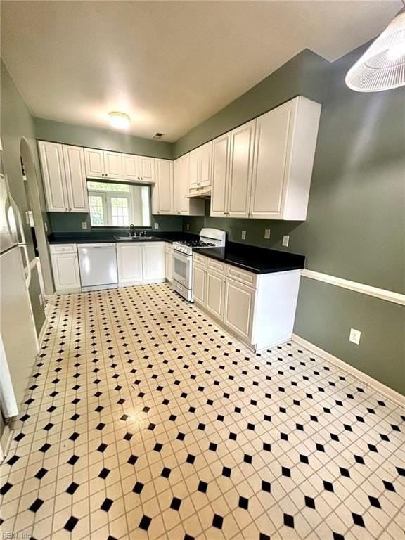 2307 Charing Cross Rd - Photo 6 of 21