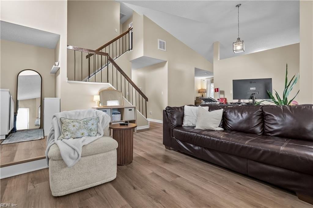 3852 Danville Ct - Photo 3 of 15