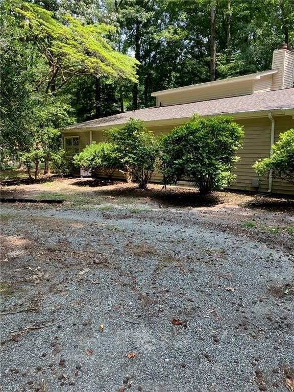 4852 Rosewell Dr - Photo 6 of 36