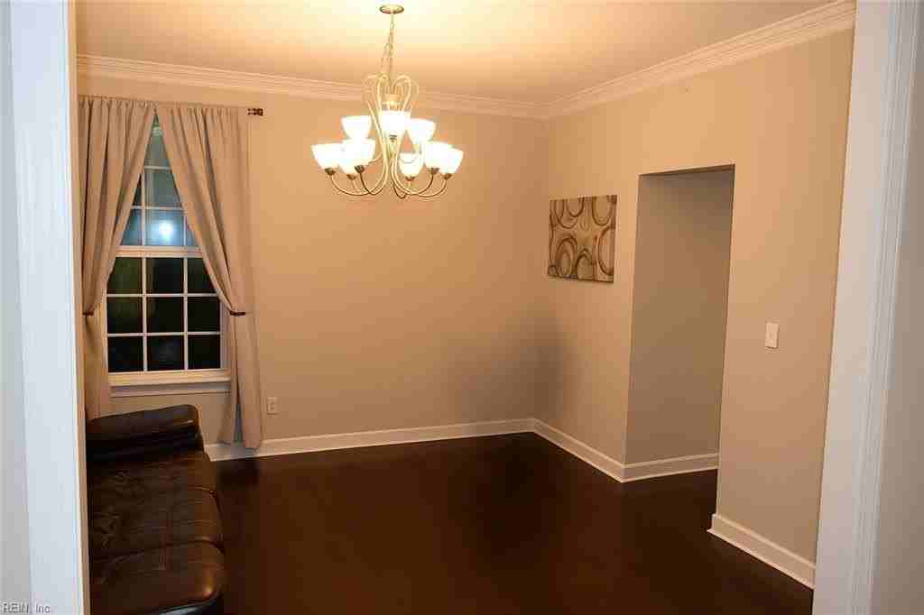 912 Lake Thrasher Dr - Photo 3 of 5