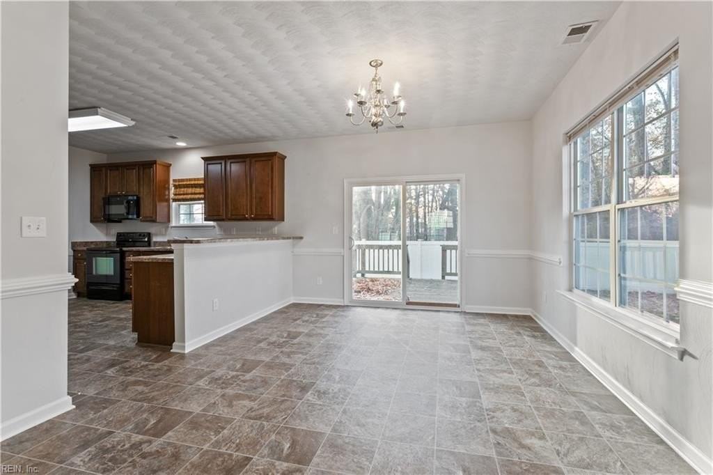 60 Manilla Ln - Photo 7 of 26