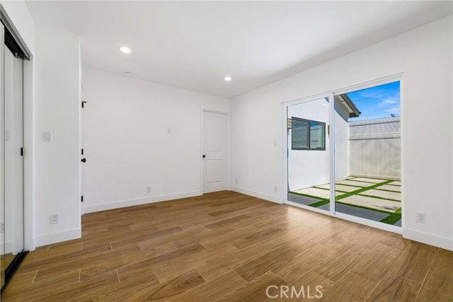 5706 Burnet Ave - Photo 3 of 8