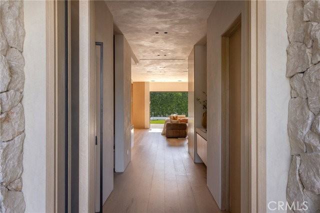 4140 Kraft Ave - Photo 6 of 8