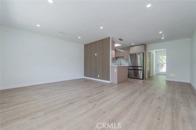 4534 Lennox Ave - Photo 2 of 8