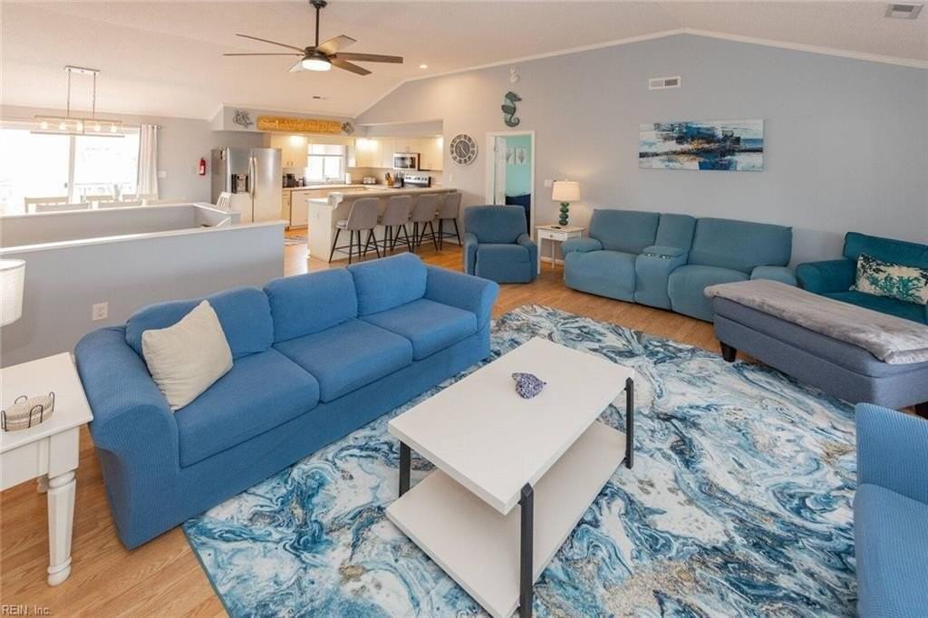 3048 Little Island Rd - Photo 3 of 14
