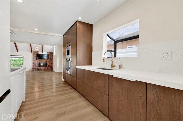 1432 N Catalina St - Photo 3 of 5