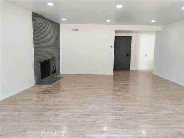 374 Grand Ave - Photo 5 of 8