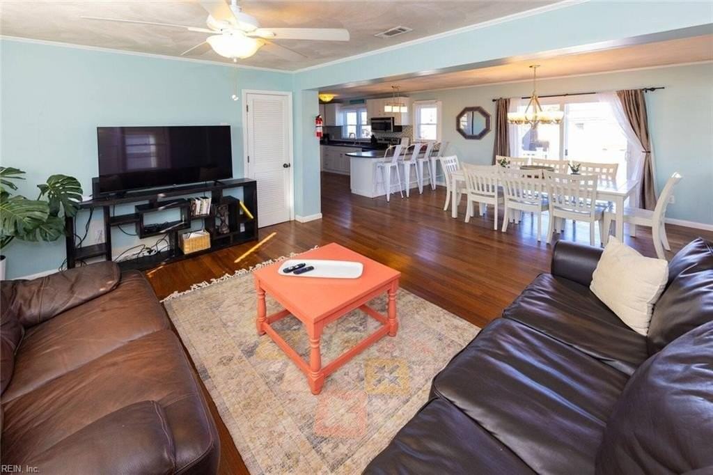 2625 Sandpiper Rd - Photo 3 of 12