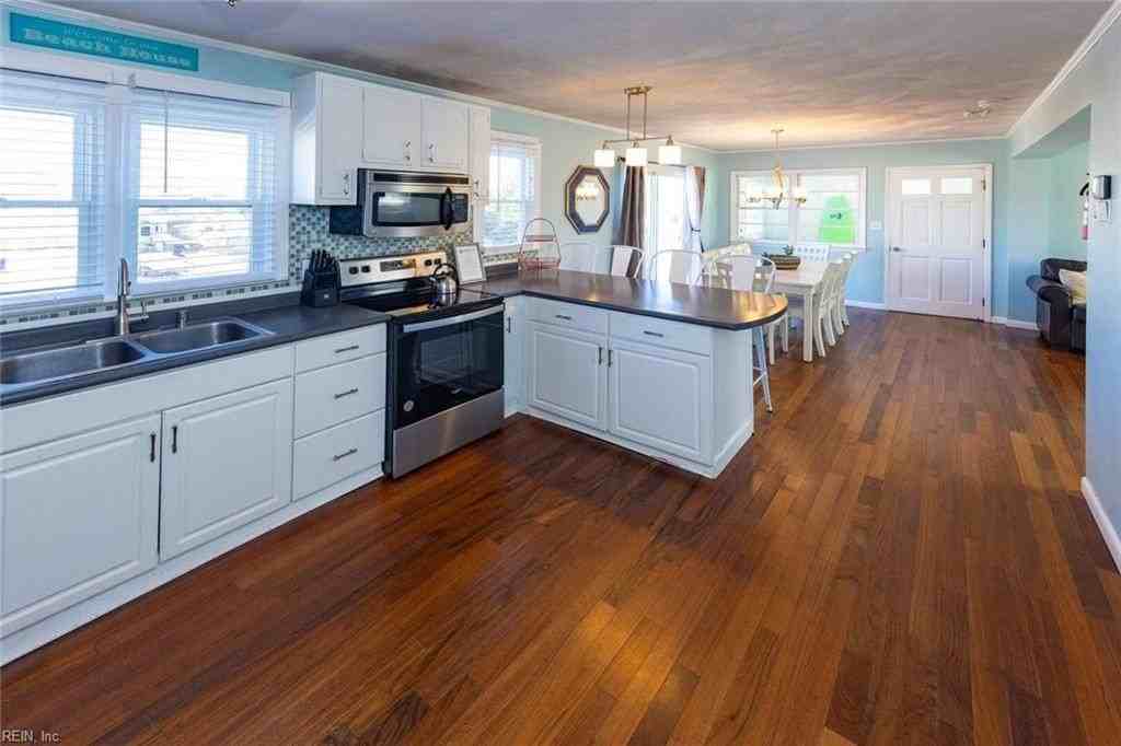2625 Sandpiper Rd - Photo 5 of 12