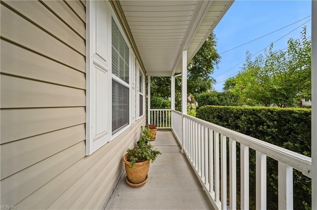 722 Dune St - Photo 5 of 42