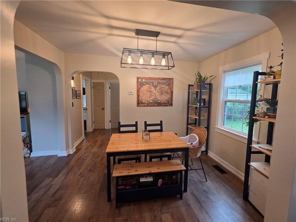 428 Gladstone Rd - Photo 7 of 22