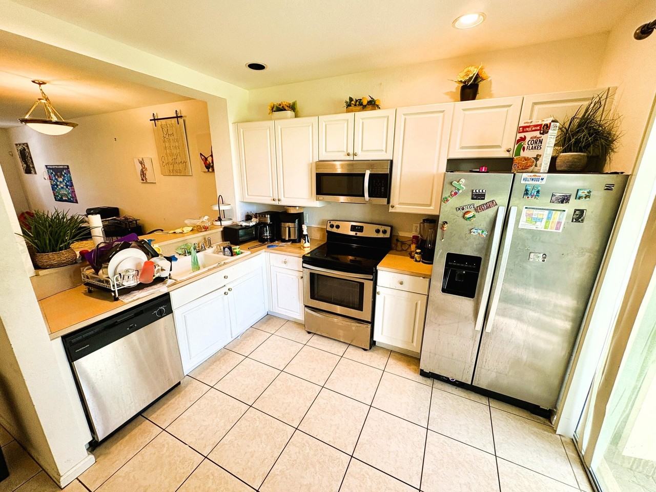 721 Nw 42nd Ave - Photo 5 of 23