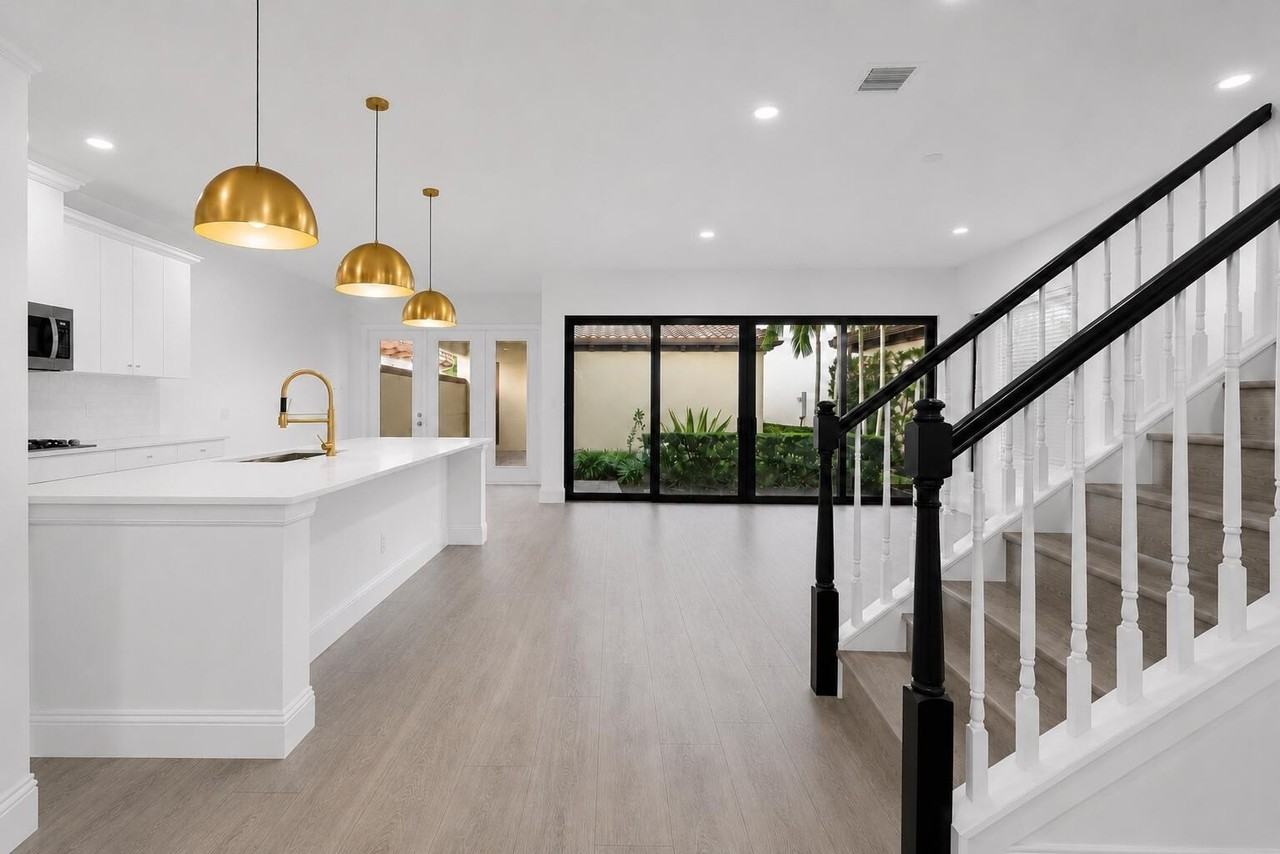 6020 Curie Pl - Photo 4 of 32