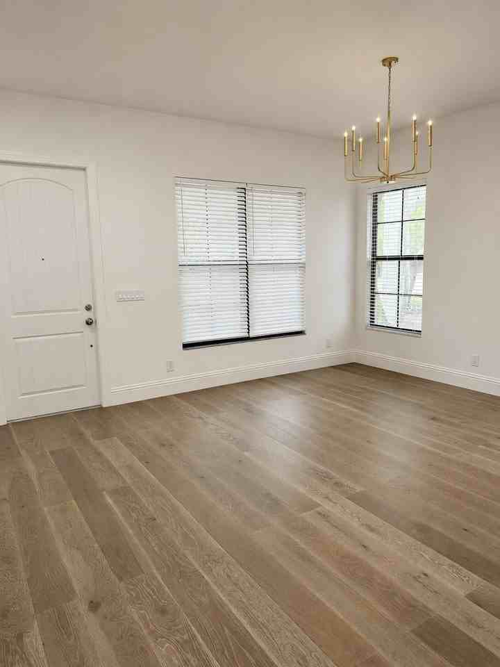 6020 Curie Pl - Photo 5 of 32