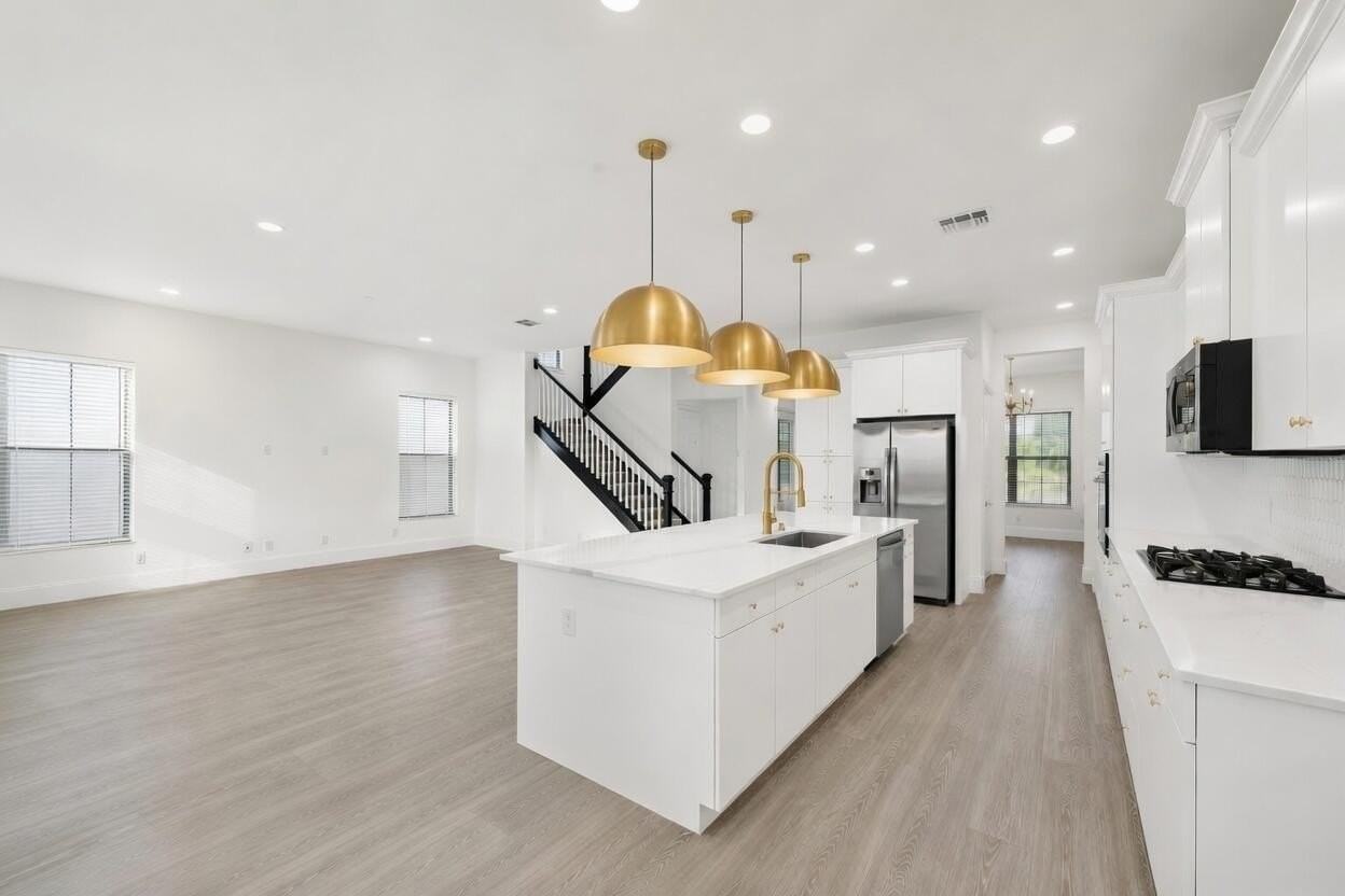 6020 Curie Pl - Photo 6 of 32