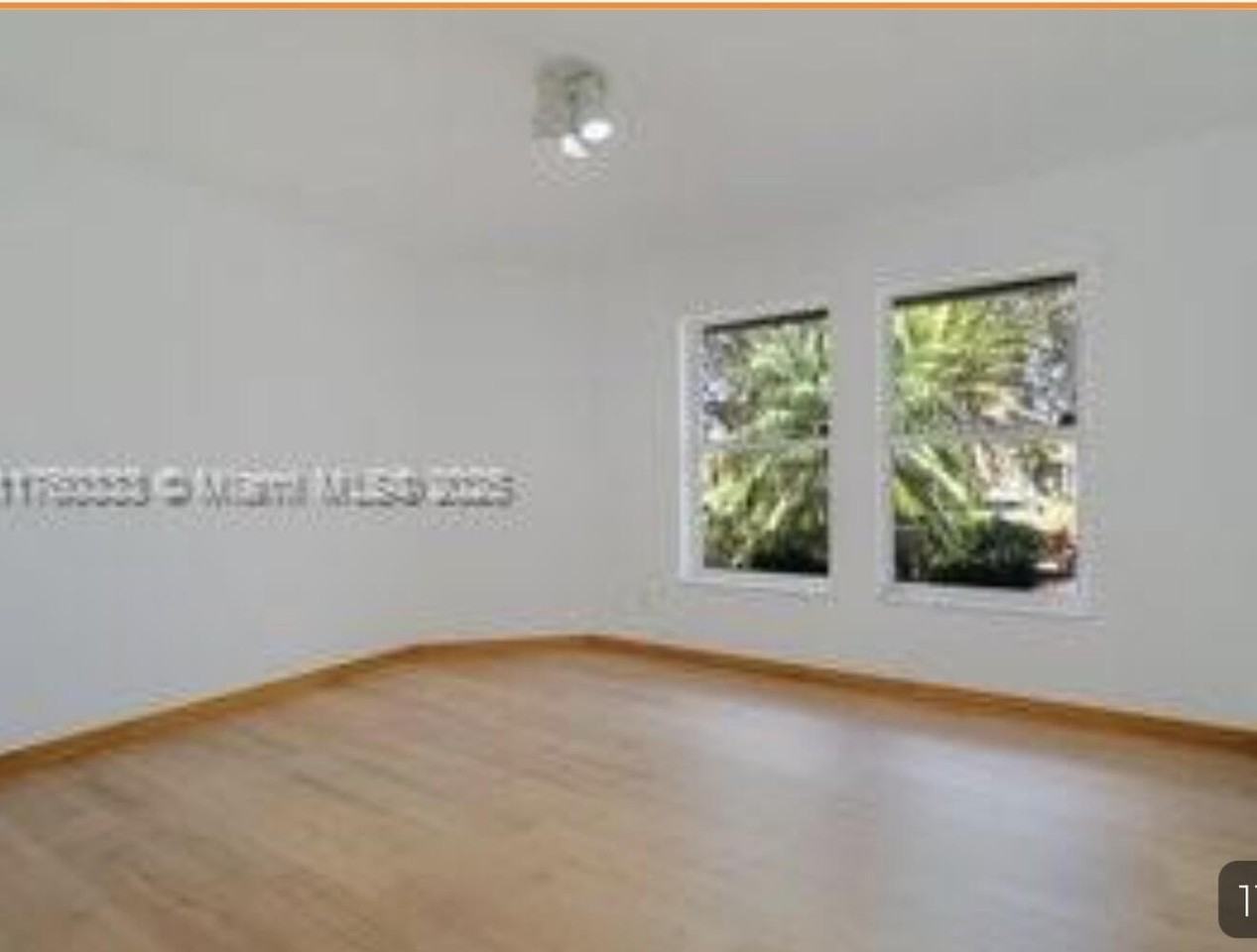 242 Se Duval Ave - Photo 6 of 14