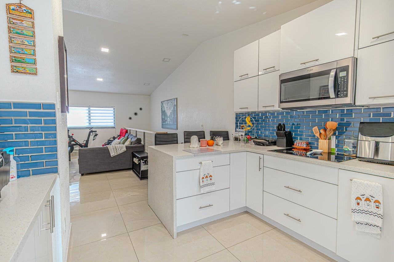 7690 W 29th Way #202 - Photo 4 of 14