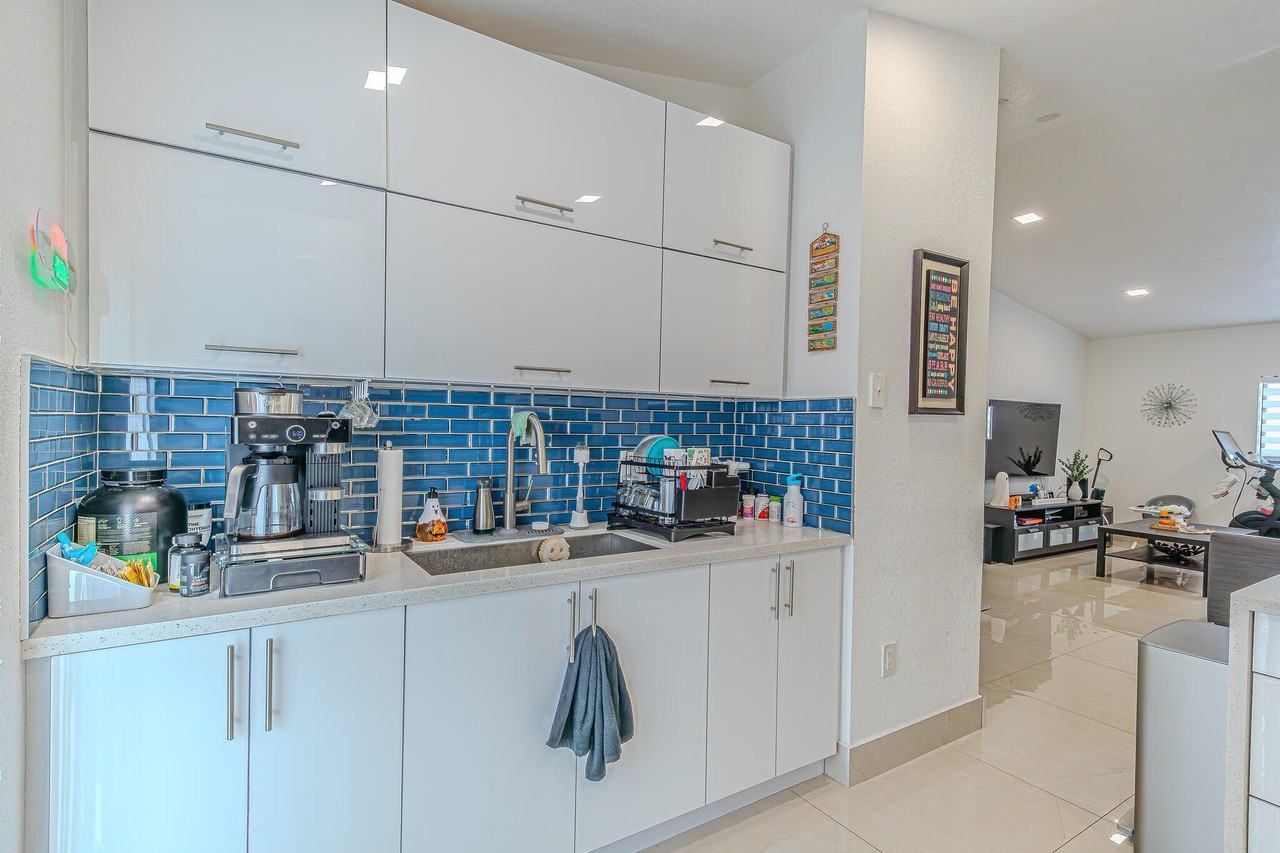 7690 W 29th Way #202 - Photo 7 of 14