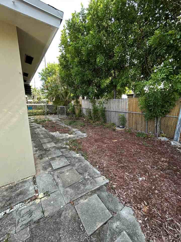 5881 Ne 18th Ave #2 - Photo 7 of 8