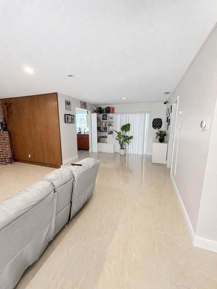 4291 Nw 42nd St - Photo 2 of 15